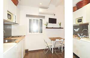 Interior Apt Center 42 El Born