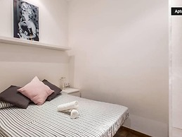 Interior Apt Center 42 El Born