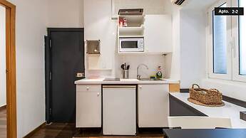 Two Bedroom Apartment in the Heart of the Born 22