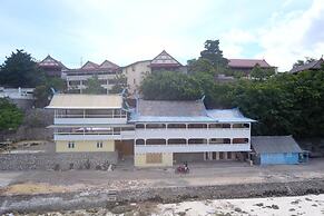 Phinisi Hostel Bira