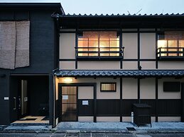 Tsumugi Shichijokagiyacho