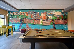 Tru by Hilton Manchester Downtown