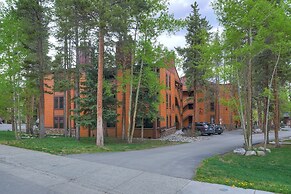 Motherlode C9 2 Bedroom Condo by RedAwning