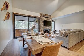 Motherlode C9 2 Bedroom Condo by RedAwning