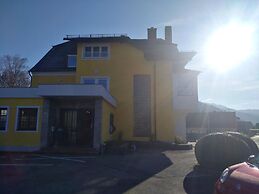 KM Hotel