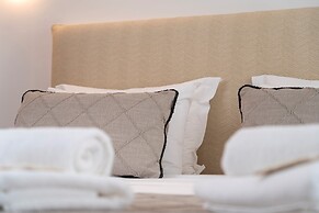 Mirablue Luxury Residences