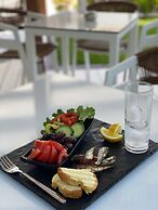 Mirablue Luxury Residences