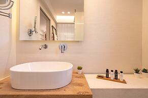 Mirablue Luxury Residences