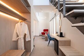 Mirablue Luxury Residences