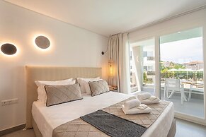 Mirablue Luxury Residences