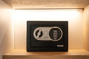 Mirablue Luxury Residences