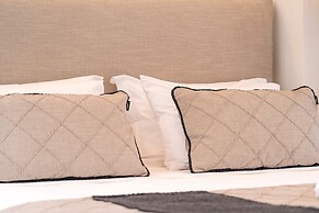 Mirablue Luxury Residences