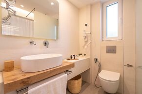 Mirablue Luxury Residences