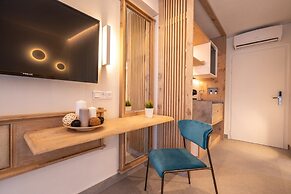 Mirablue Luxury Residences