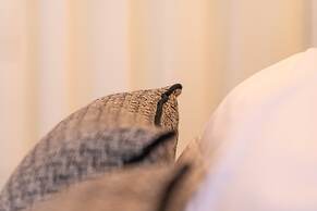 Mirablue Luxury Residences