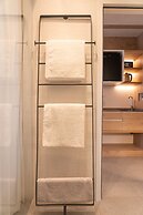 Mirablue Luxury Residences