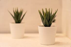 Mirablue Luxury Residences