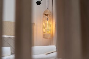 Mirablue Luxury Residences