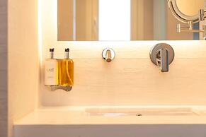 Mirablue Luxury Residences