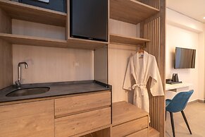 Mirablue Luxury Residences