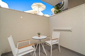 Mirablue Luxury Residences