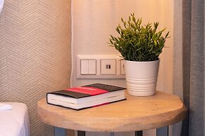 Mirablue Luxury Residences