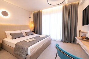 Mirablue Luxury Residences