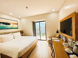 Marina Bay Con Dao Hotel