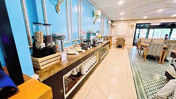 Marina Bay Con Dao Hotel