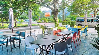 Marina Bay Con Dao Hotel