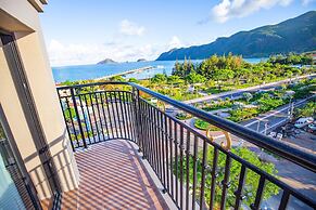 Marina Bay Con Dao Hotel