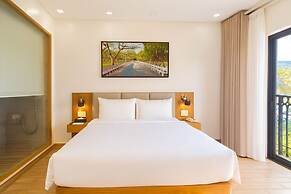 Marina Bay Con Dao Hotel