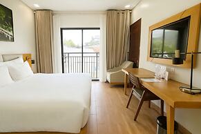 Marina Bay Con Dao Hotel