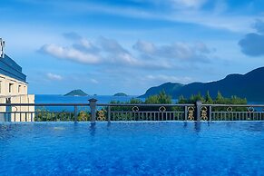 Marina Bay Con Dao Hotel