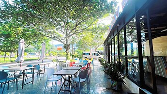 Marina Bay Con Dao Hotel