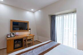 Marina Bay Con Dao Hotel