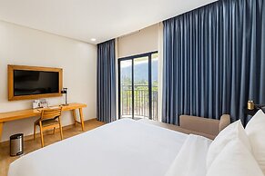 Marina Bay Con Dao Hotel
