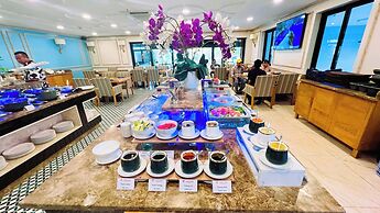 Marina Bay Con Dao Hotel
