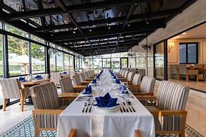 Marina Bay Con Dao Hotel