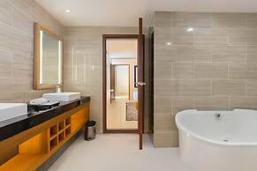 Marina Bay Con Dao Hotel