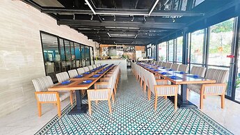 Marina Bay Con Dao Hotel