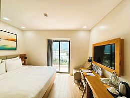 Marina Bay Con Dao Hotel