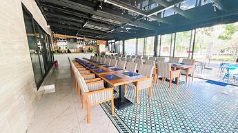 Marina Bay Con Dao Hotel