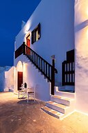 Sunset Paraportiani Rooms