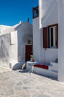 Sunset Paraportiani Rooms