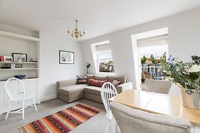 JOIVY Pimlico Flat with Terrace for 3