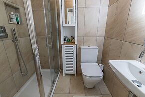 JOIVY Pimlico Flat with Terrace for 3