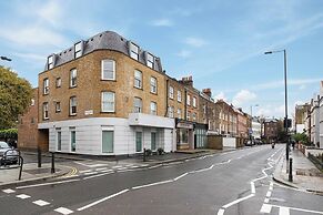 JOIVY Artsy Studio Flat in Fulham near River Thames