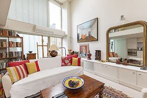 JOIVY Artsy Studio Flat in Fulham near River Thames