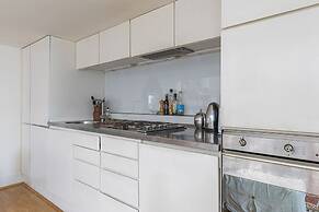 JOIVY Artsy Studio Flat in Fulham near River Thames